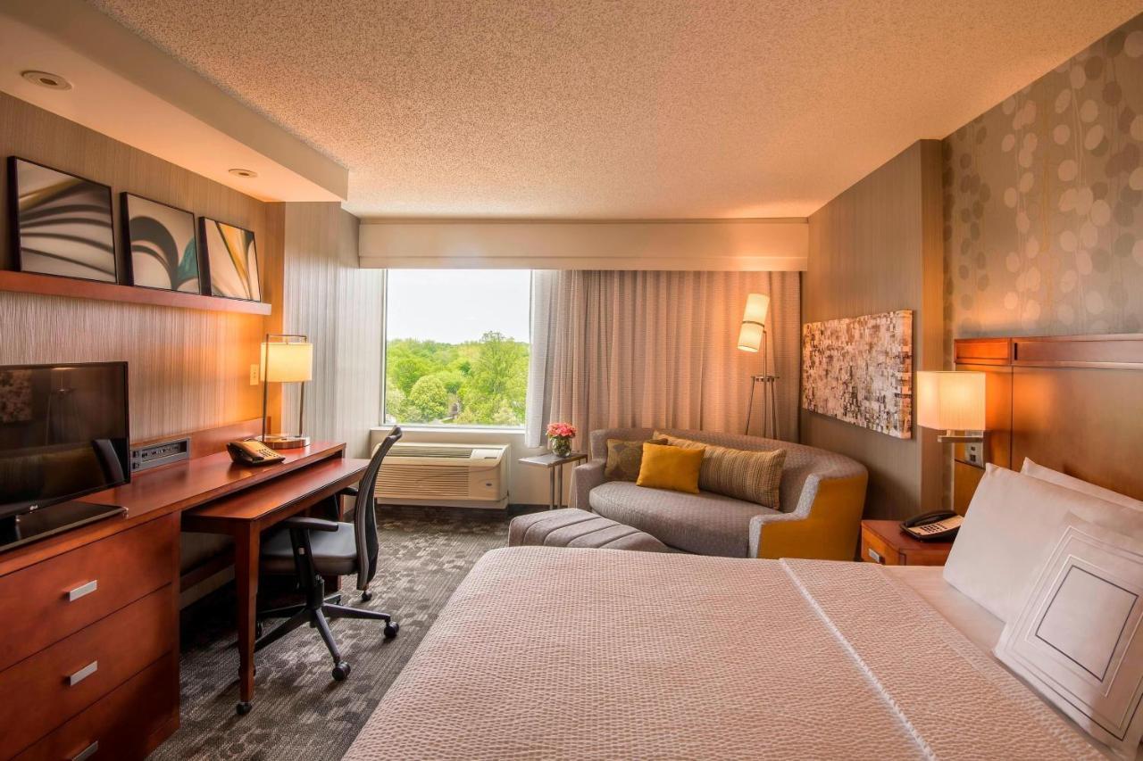 Hotel Courtyard By Marriott Bethesda Chevy Chase Exterior foto